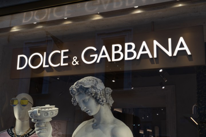 Dolce & Gabbana celebra sus cuatro décadas en la industria de la moda.