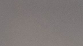 Kim Kardashian tiene las botas estilo motocross de Balenciaga.