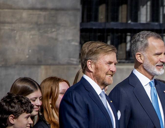 La reina Letizia acompañada del rey Felipe y los reyes de Holanda.