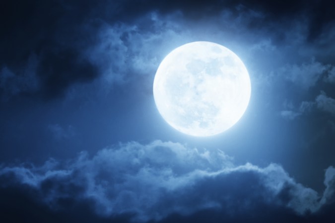 Las fases lunares pueden guiar tu visita al estilista cada 3 meses.