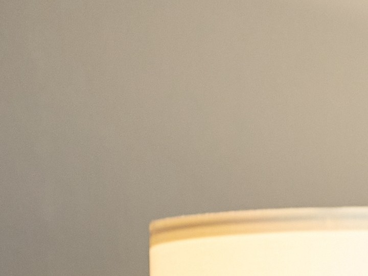 Reduce la hinchazón del rostro en las mañanas al cuidar tu piel.