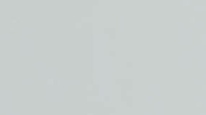 Cuida tu cabello al limpiarlo con shampoos que contengan biotina.