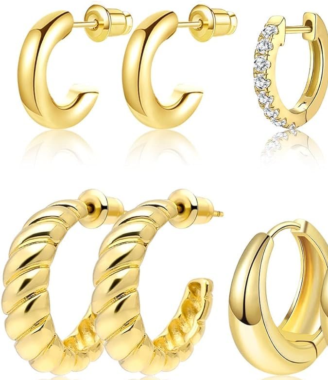 Juego de aretes de Adoyi.