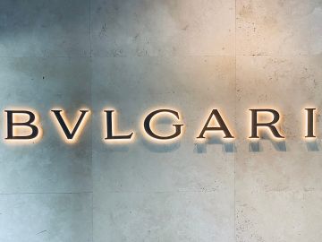 Bvlgari mantiene su posición como una de las marcas joyeras más antiguas de la industria.
