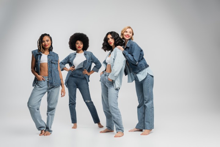 El doble denim es la nueva tendencia favorita de las chicas.