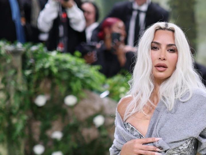 Kim Kardashian llevó unos ingeniosos zapatos a la MET Gala 2024.