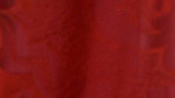 La reina Letizia luce un nuevo calzado cómodo tras su lesión.