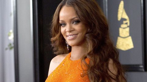 Rihanna muestra su lado fashionista en Nueva York.