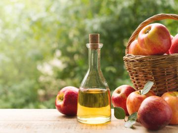 El vinagre de manzana es muy recomendado para las personas con sobrepeso y diabetes.