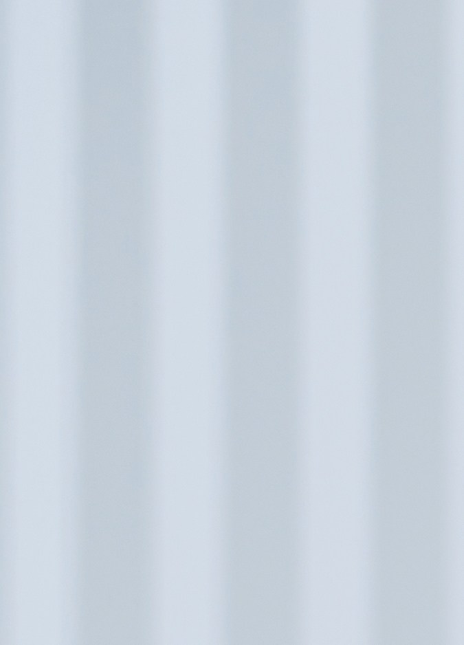 Las faldas midi y camisas de botones siempre serán una buena combinación para un evento formal.