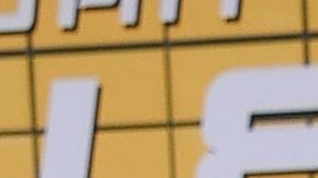 Bad Bunny posó como el primer hombre en solitario para la portada de Vogue Italia