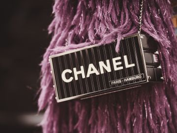 Virginie Viard deja de ser la directora creativa de Chanel.