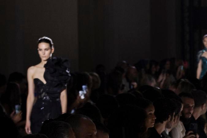 Diseño de Elie Saab en al Semana de la Moda de Alta Costura.