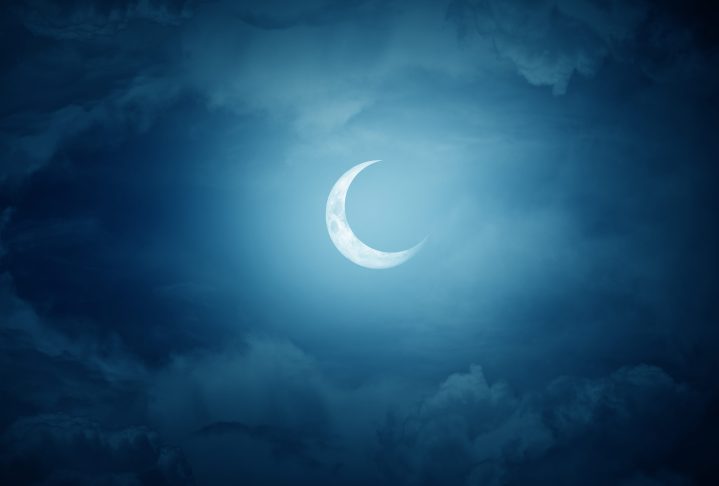 Las fases de la Luna pueden ayudarte a mejorar el cuidado del cabello.
