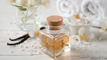 Usa los perfumes con aroma a vainilla si te gustan los olores dulces.