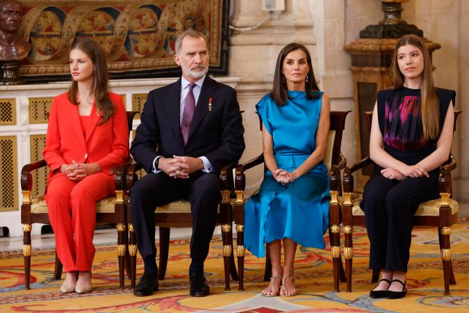 Leonor, princesa de Asturias, el rey Felipe VI, la reina Letizia y la infanta Sofía en el Palacio Real en Madrid donde se conmemora el décimo aniversario del reinado de Felipe VI.