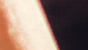 Usa sandalias con plataforma para tus looks de verano.