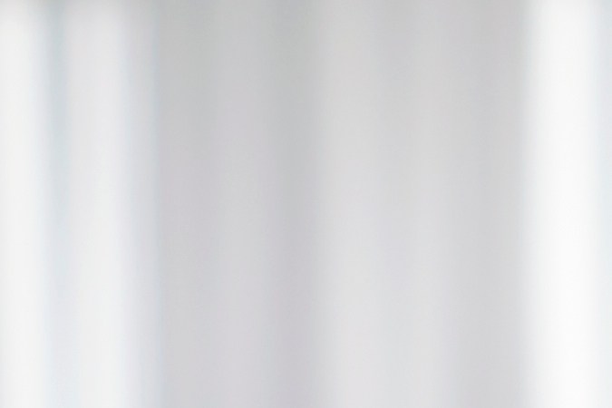 Mantén una buena alimentación y estilo de vida para cuidar tu cabello.