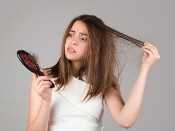 Evita la caída del cabello al cuidarlo adecuadamente en tu rutina.