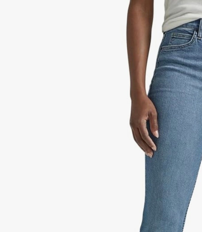 Pantalón Flare disponible en Amazon.