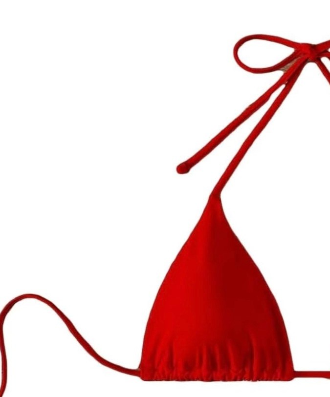 Bikini con flores disponible en Amazon.