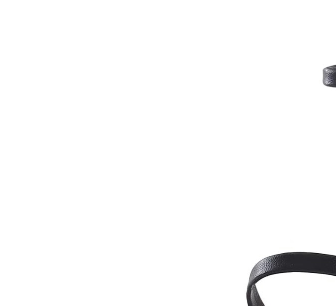 Sandalias negras de tacón de Lacuone.