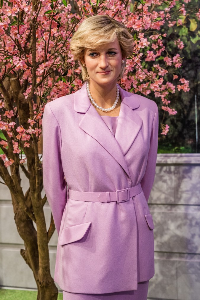 Diana de Gales sabía cómo combinar colores, estampados y texturas para favorecer su imagen.