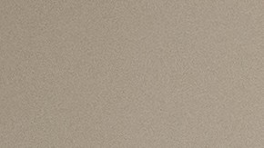 Kim Kardashian modelo con el nuevo bolso de Balenciaga.