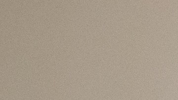 Kim Kardashian modelo con el nuevo bolso de Balenciaga.