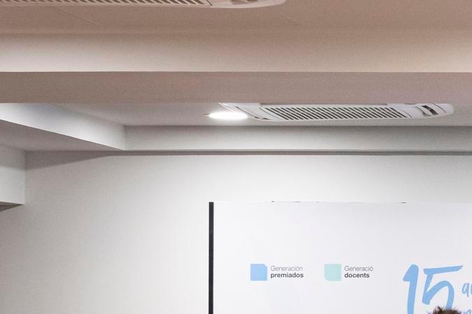 La princesa Leonor, el Rey Felipe VI, la Reina Letizia y la Infanta Sofía durante el encuentro que han mantenido con los miembros del Consejo Asesor Joven este miércoles en Lloret.