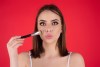 Usa un maquillaje arriesgado en el verano con la nueva tendencia Heat Stroke Makeup.