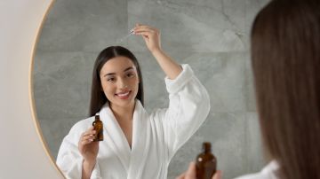 Estimula el crecimiento de tu cabello al incluir el pre shampoo en tu rutina.