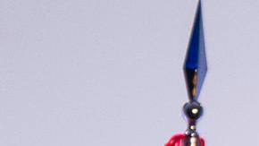 La princesa Leonor destaca con un elegante vestido durante la ceremonia de entrega de los Premios Princesa de Girona 2024.