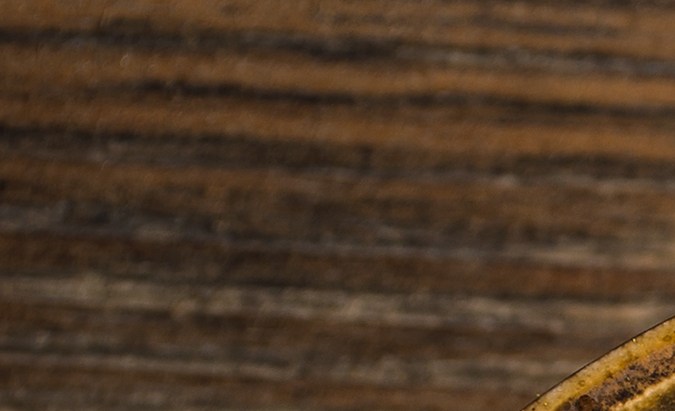 Adquiere un bowl de bambú para preparar el té de matcha.