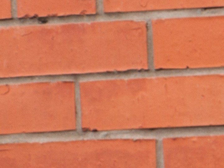 Mejora tus looks del otoño al usar un bolso shopper en tendencia.