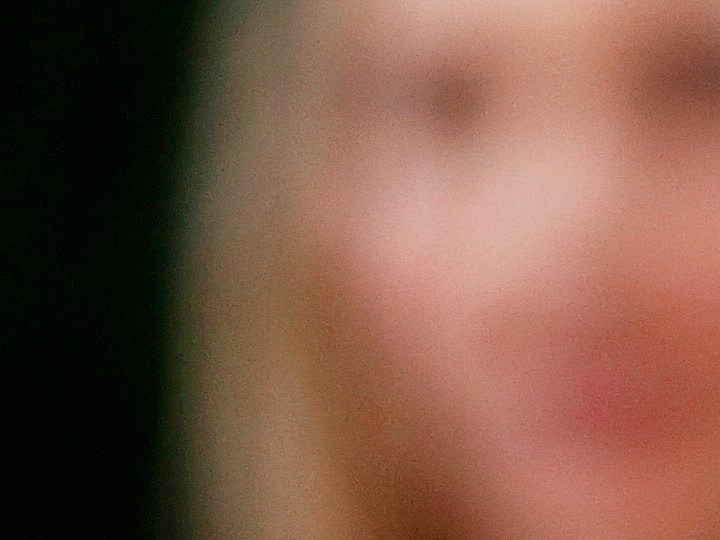 Dua Lipa celebró su cumpleaños al imponer su propio estilo.