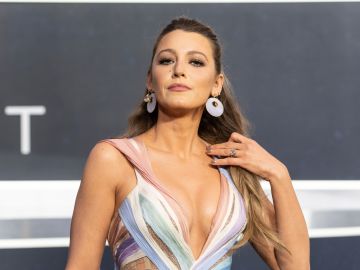 Blake Lively presenta el secreto para lucir un cabello como el suyo.