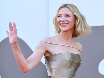 Cate Blanchett lleva uno de los mejores looks en el Festival de Venecia.