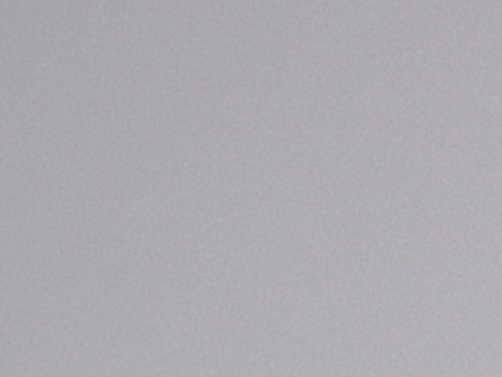 Cuida tu cabello al usar cepillos adecuados para desenredarlo.