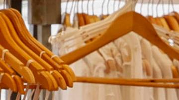 La infanta Sofía luce las alpargatas de cuña en tendencia durante su viaje a Mallorca.