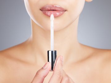 Mejora el tamaño de tus labios en cuestión de minutos con labiales plumpers.