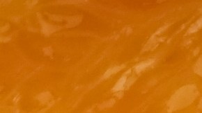 Mejora el cuidado de tu piel al usar productos con vitamina C.