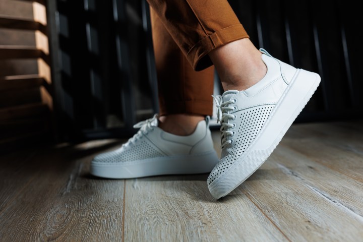 Los zapatos son piezas básicas en el armario cápsula.