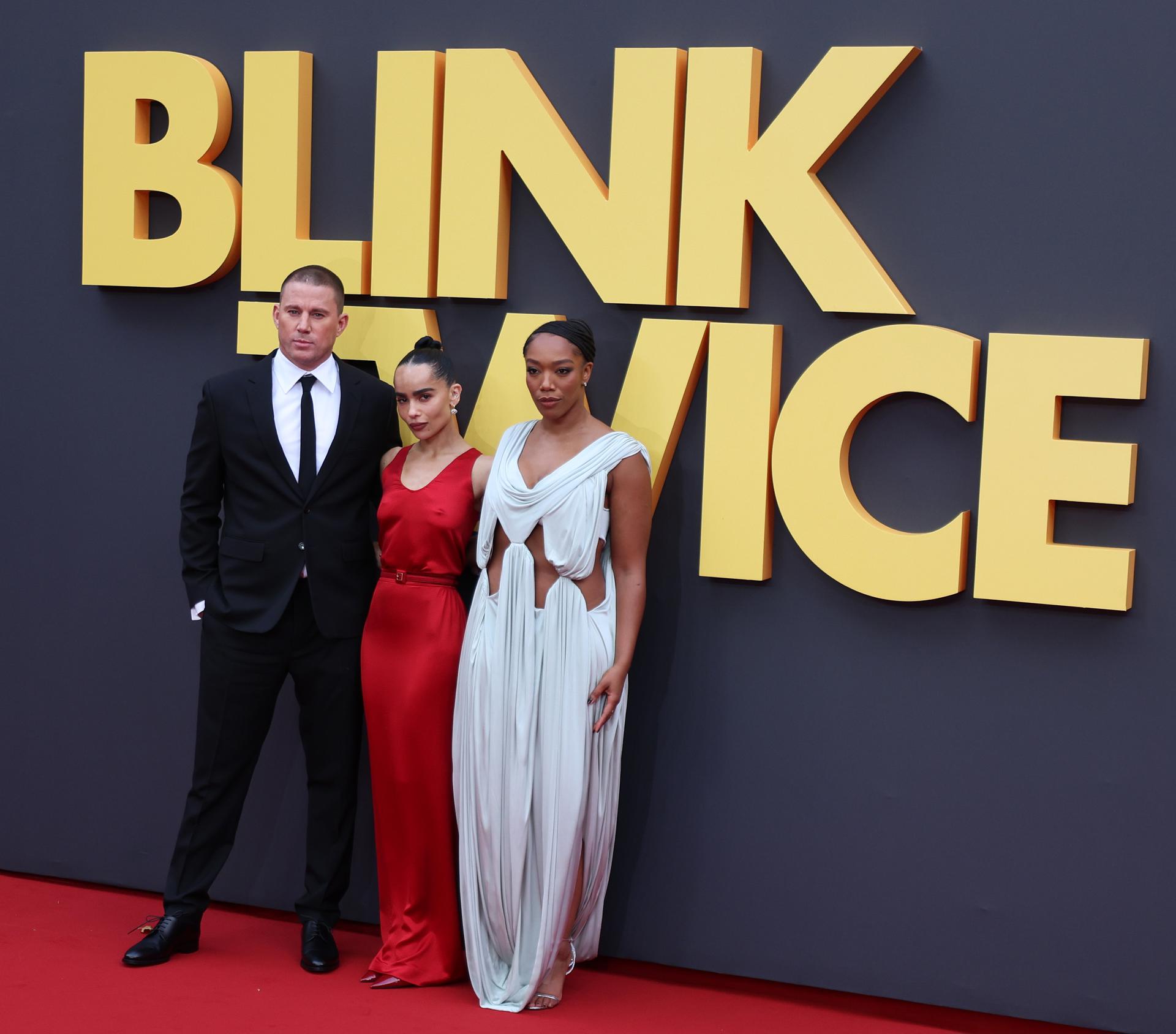 El actor estadounidense Channing Tatum, la directora de cine, escritora y productora estadounidense Zoe Kravitz y la actriz británica Naomi Ackie asisten al estreno cinematográfico de 'Blink Twice' en Leicester Square en Londres.