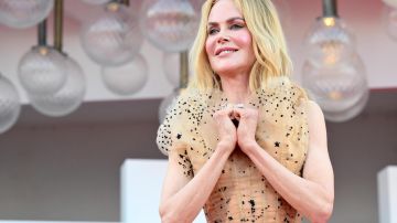 Nicole Kidman destaca con su look en el Festival de Cine de Venecia.