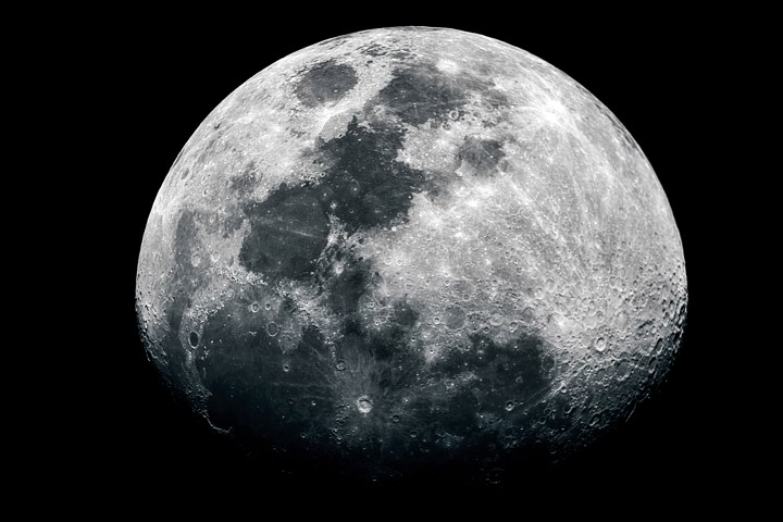 Cuida tu cabello según las fases lunares para mejorar su aspecto.