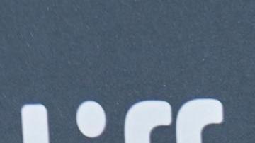 Jennifer López acude al Festival de Cine en Toronto con un sensual atuendo.