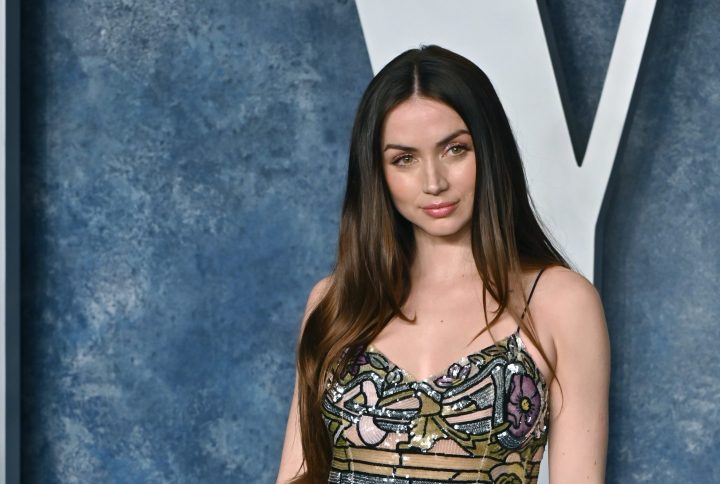 Ana de Armas luce uno de los mejores looks del Festival de Cine de Toronto.
