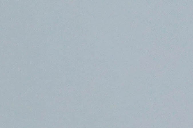 El dermaplaning puede ser realizado por un profesional o por la propia persona.