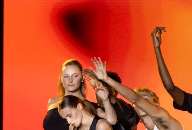 Kendall Jenner es una de las celebridades que participó en el desfile de L’Oréal.